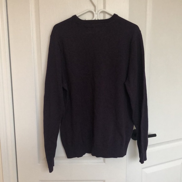 Tommy Hilfiger purple v-neck - Picture 4 of 4